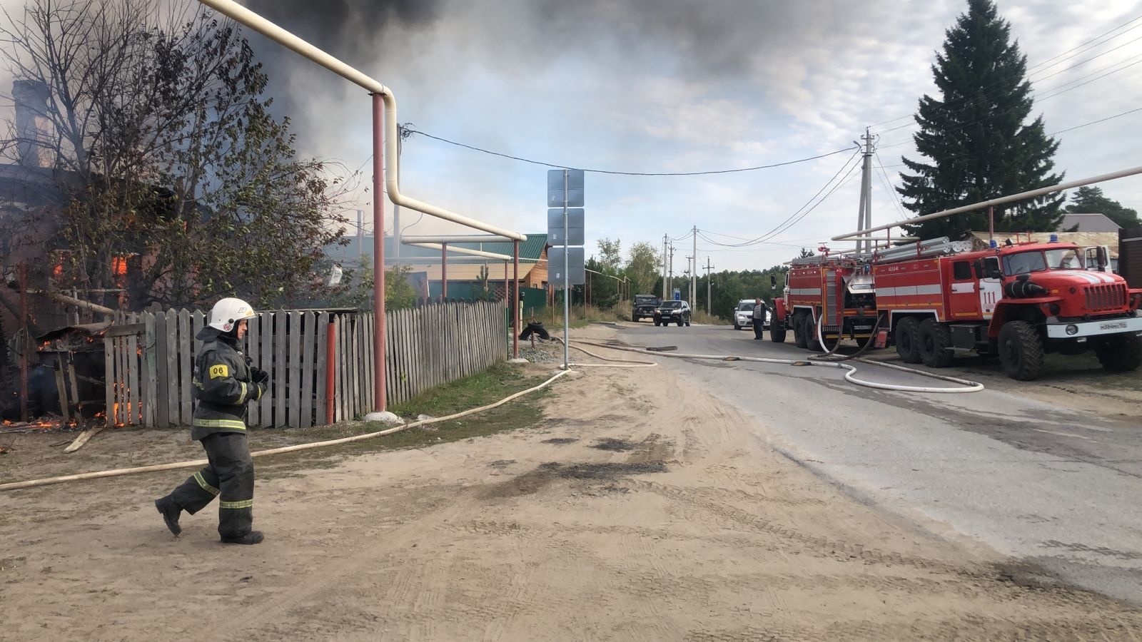 Огнеборцы ликвидировали крупный пожар в Новосибирском районе - Новости -  Главное управление МЧС России по Новосибирской области