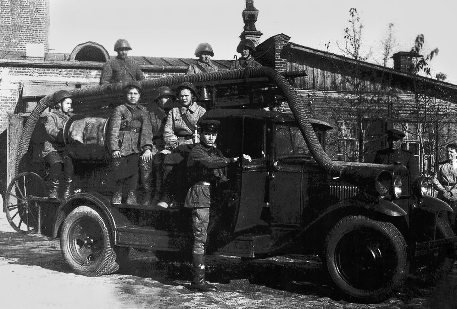 Женщины-огнеборцы в годы войны и фронтовики в пожарной охране - 125 лет  пожарной охране Новосибирской области - Главное управление МЧС России по  Новосибирской области